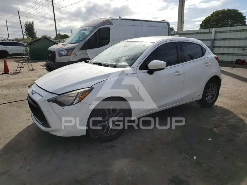2020 Toyota YARIS фото