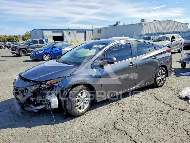 2020 Toyota PRIUS photo