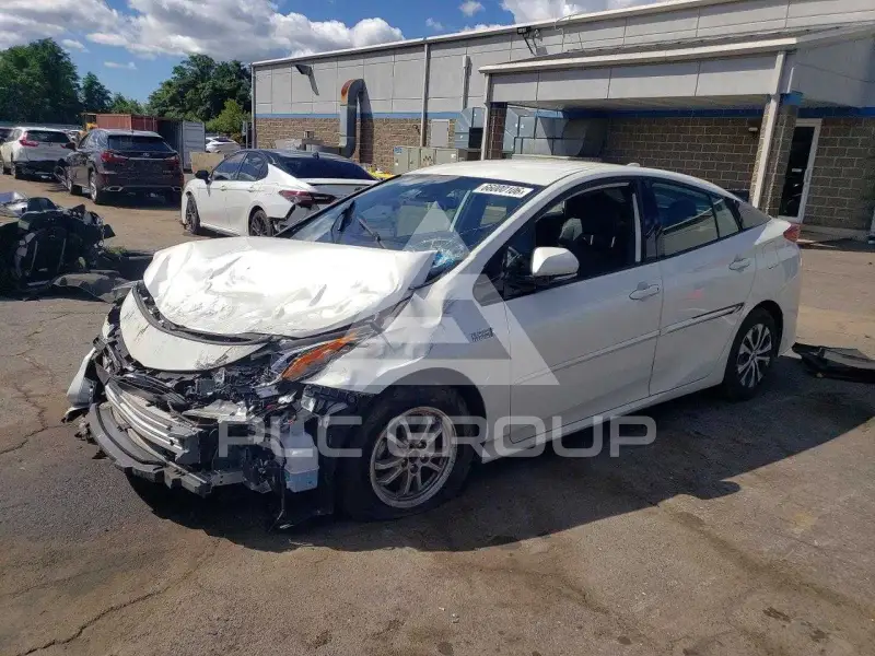 2020 Toyota PRIUS photo