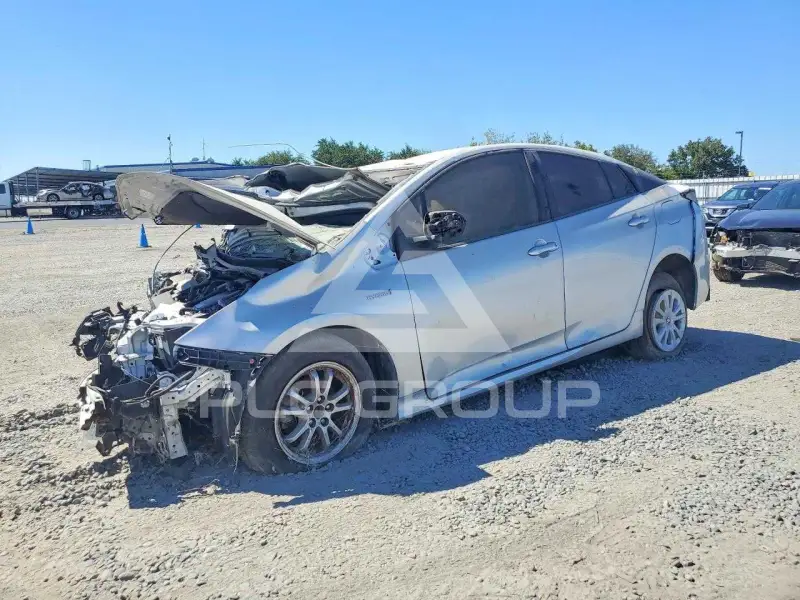 2020 Toyota PRIUS фото
