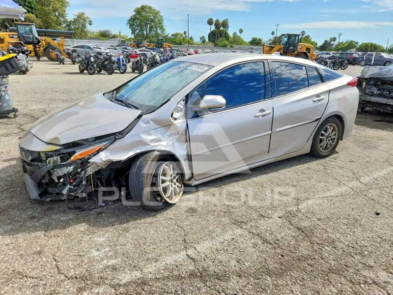 2020 Toyota PRIUS фото
