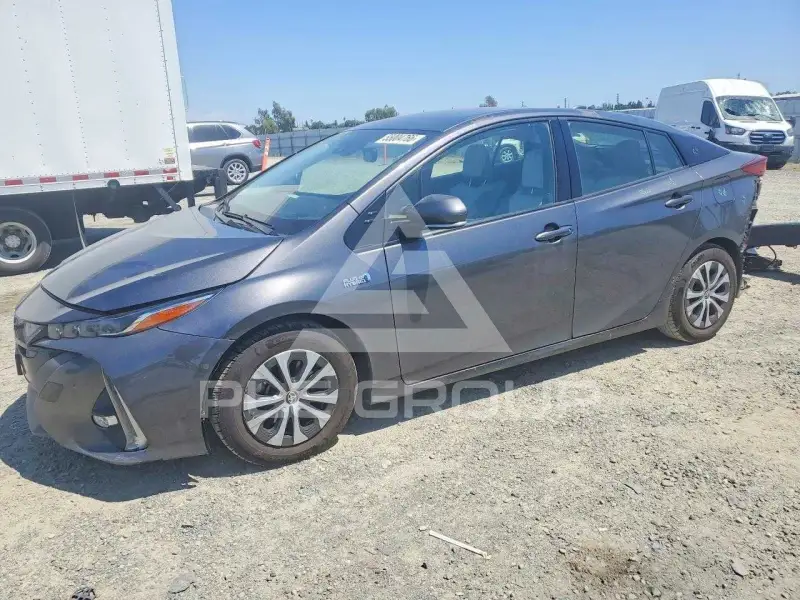 2020 Toyota PRIUS photo