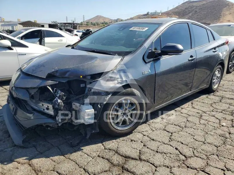 2020 Toyota PRIUS photo