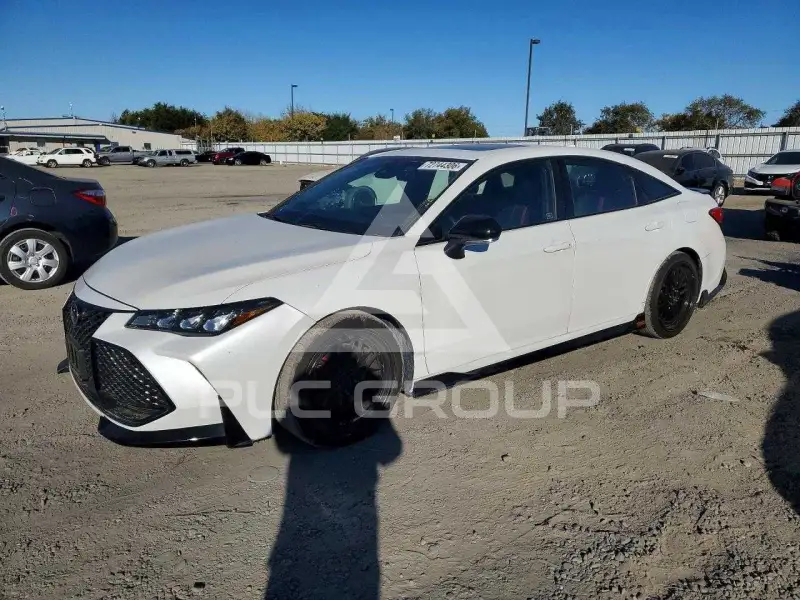 2020 Toyota AVALON фото