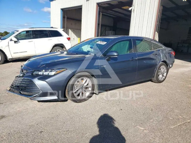 2020 Toyota AVALON фото