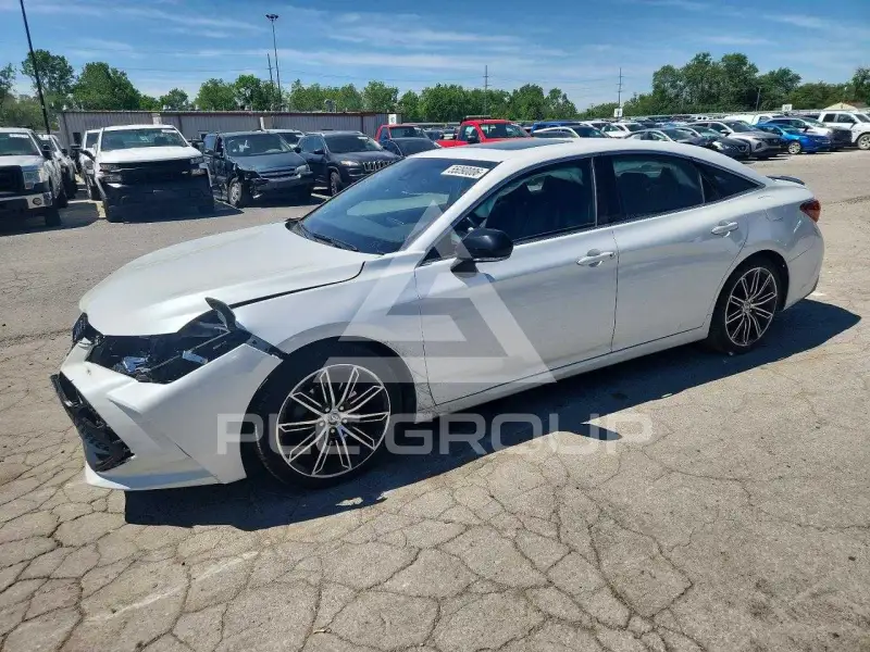2020 Toyota AVALON фото