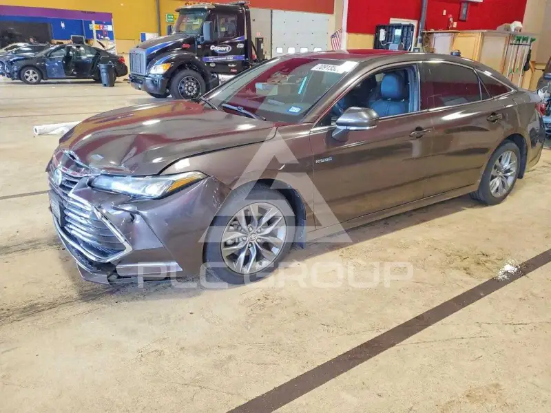 2020 Toyota AVALON photo