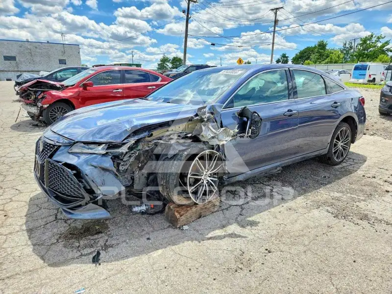 2020 Toyota AVALON фото