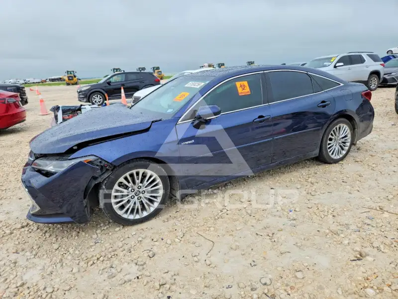 2020 Toyota AVALON фото