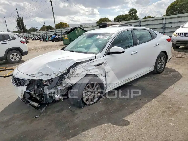 2020 KIA Optima photo