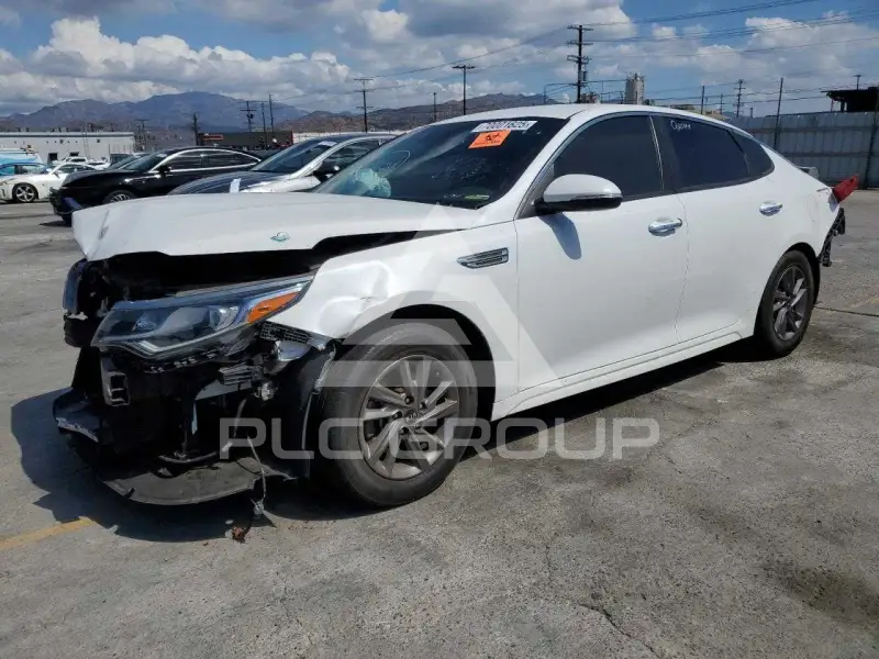 2020 KIA Optima photo