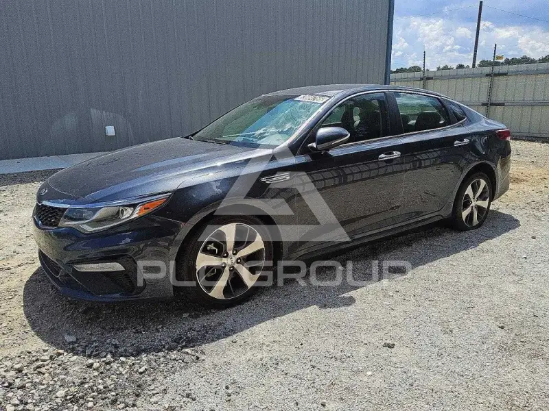 2020 KIA Optima photo