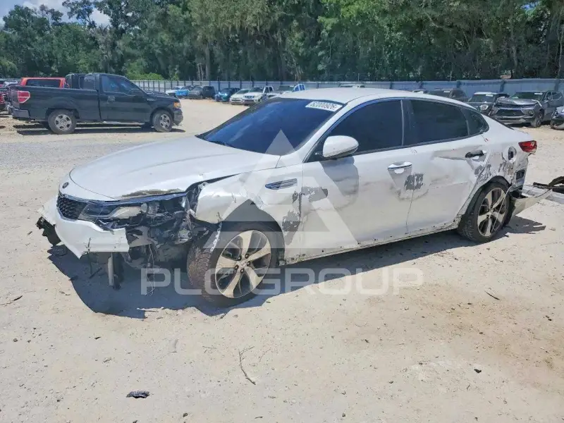 2020 KIA Optima photo