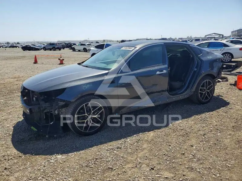 2020 KIA Optima photo