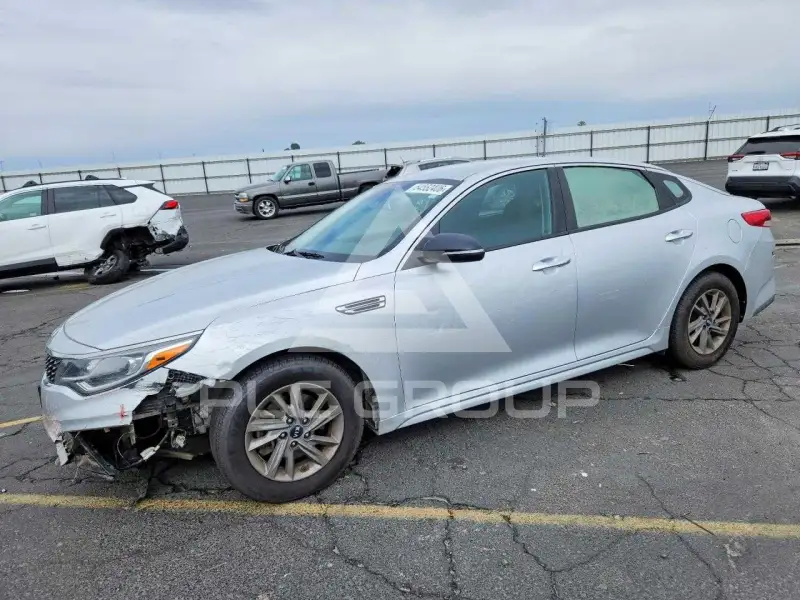 2020 KIA Optima фото