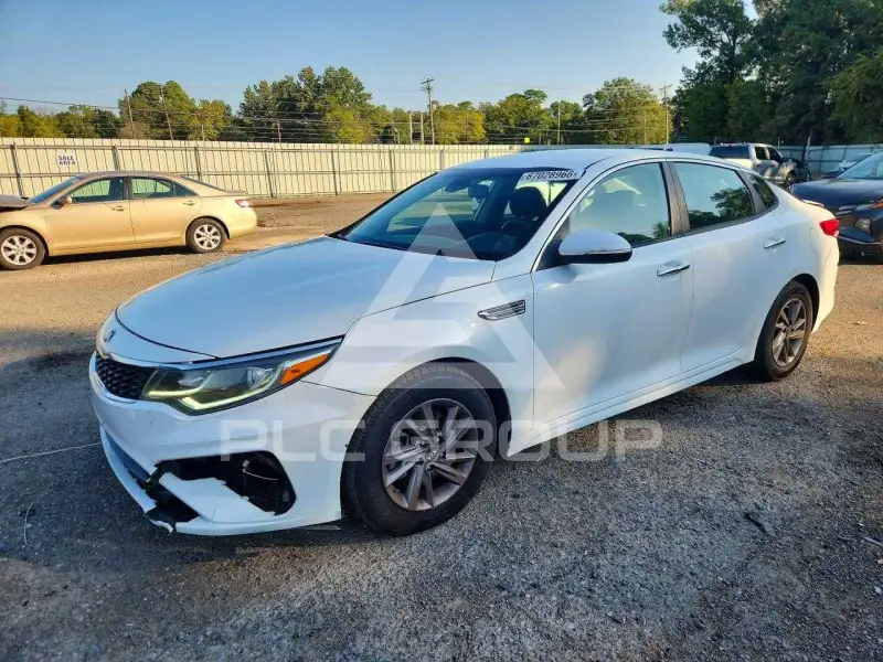 2020 KIA Optima photo