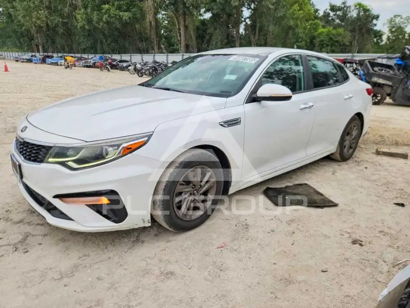 2020 KIA Optima photo