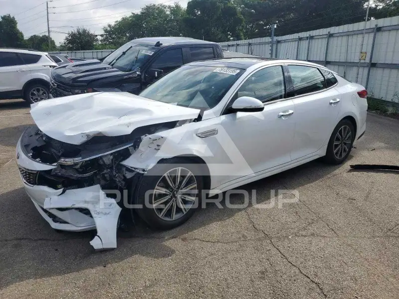 2020 KIA Optima photo