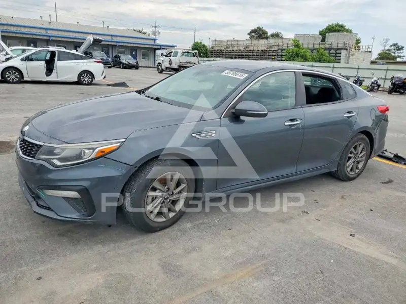2020 KIA Optima photo