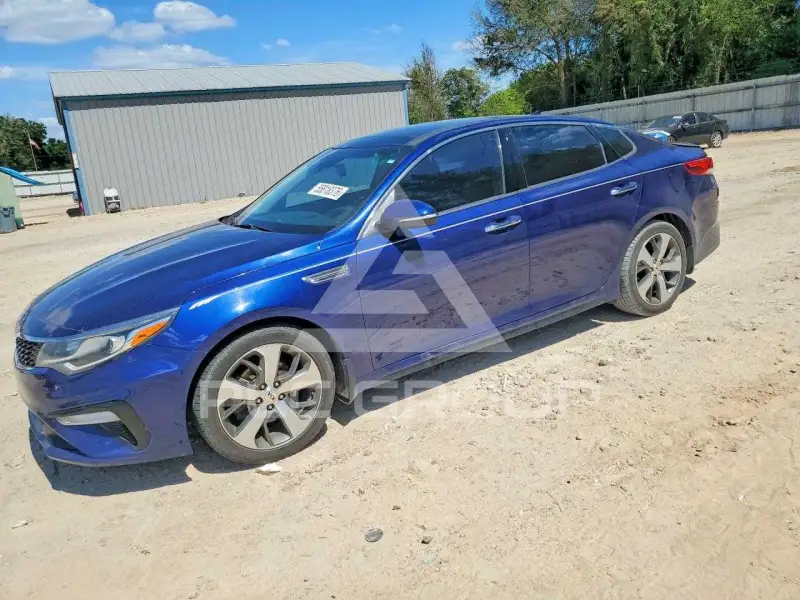 2020 KIA Optima photo