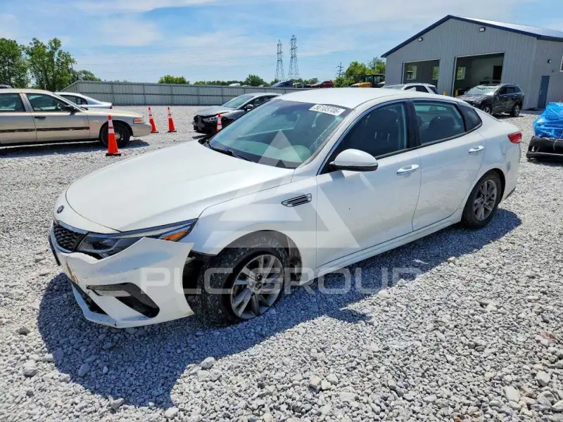 2020 KIA Optima photo