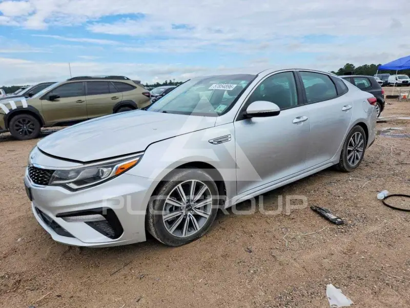 2020 KIA Optima photo