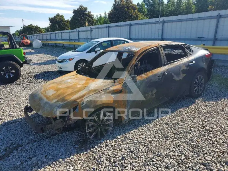 2020 KIA Optima photo