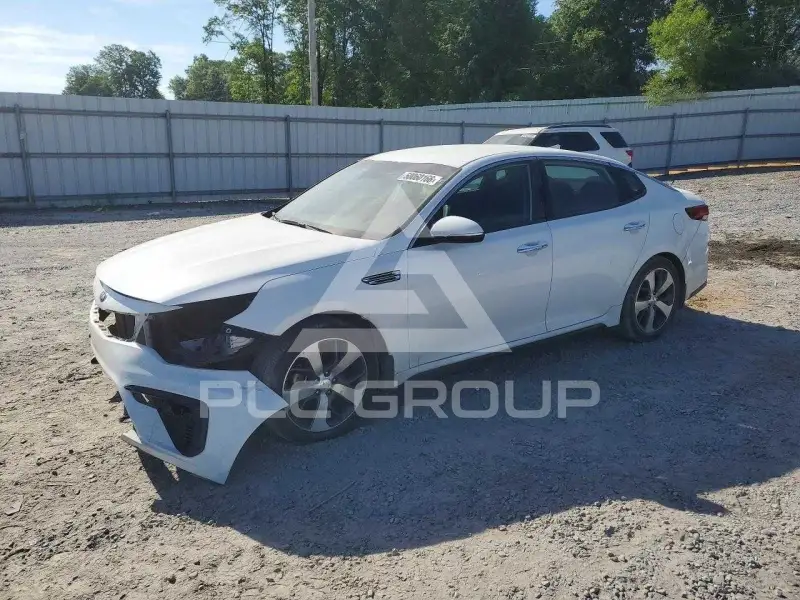 2020 KIA Optima photo