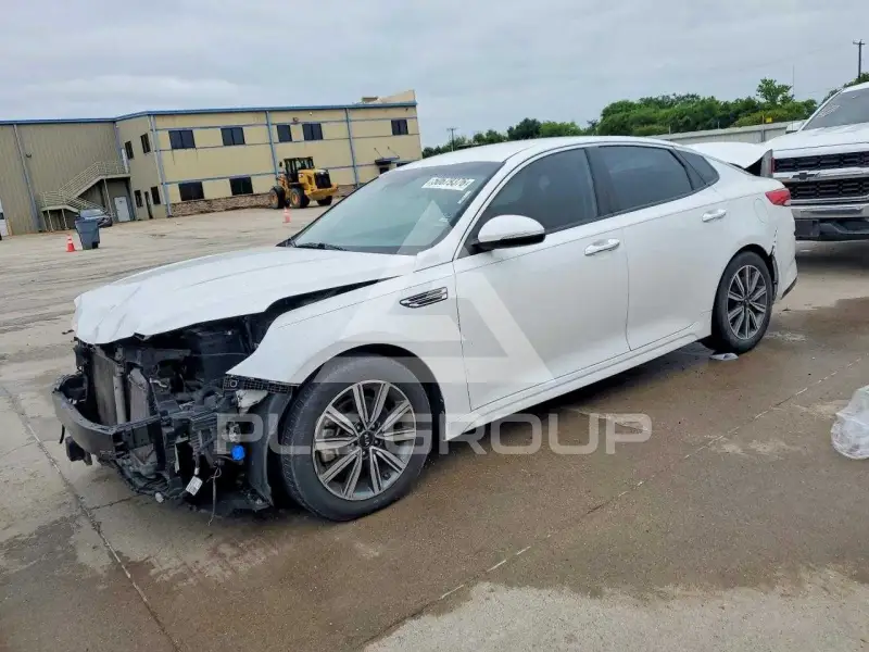 2020 KIA Optima photo