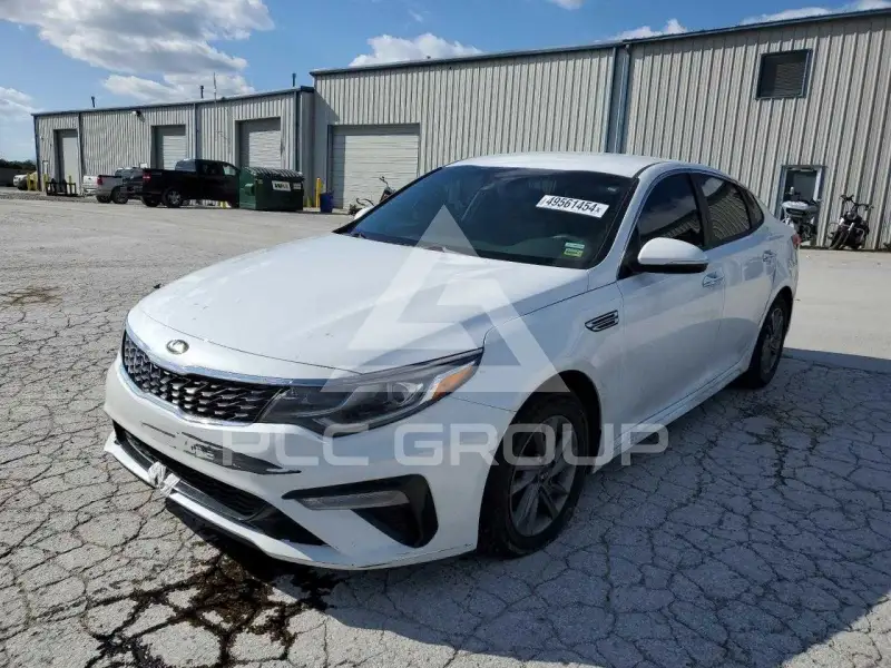 2020 KIA Optima photo