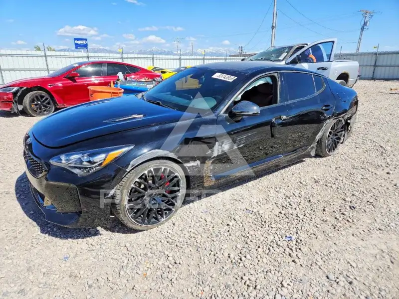 2020 KIA Stinger photo