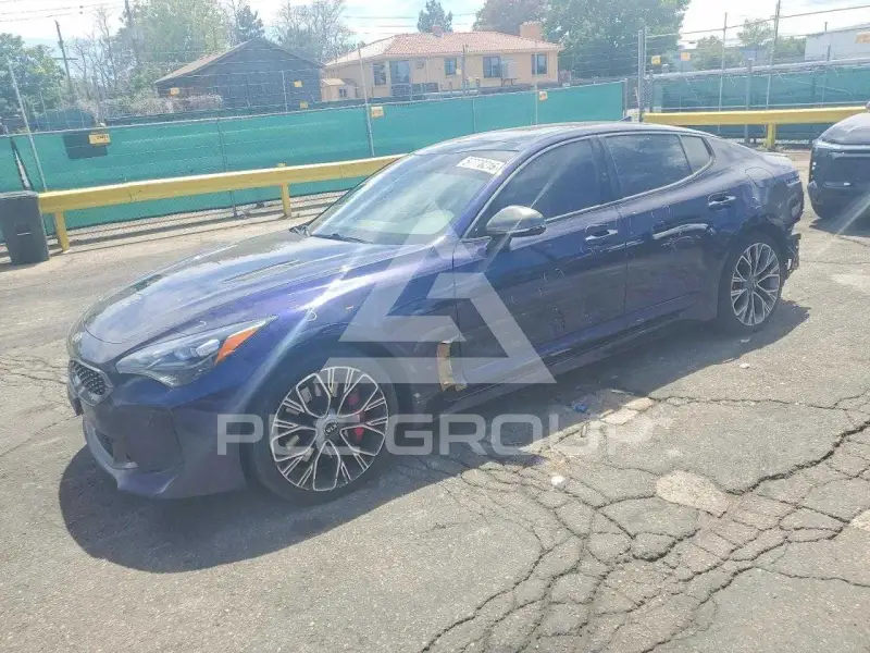 2020 KIA Stinger photo