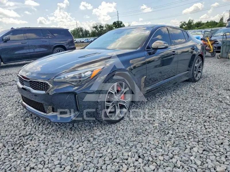 2020 KIA Stinger photo