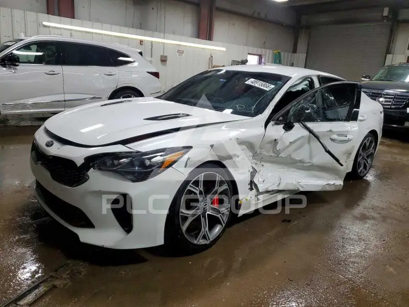 2020 KIA Stinger photo