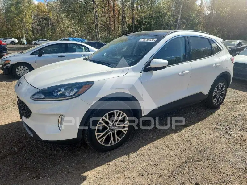 2020 Ford ESCAPE photo