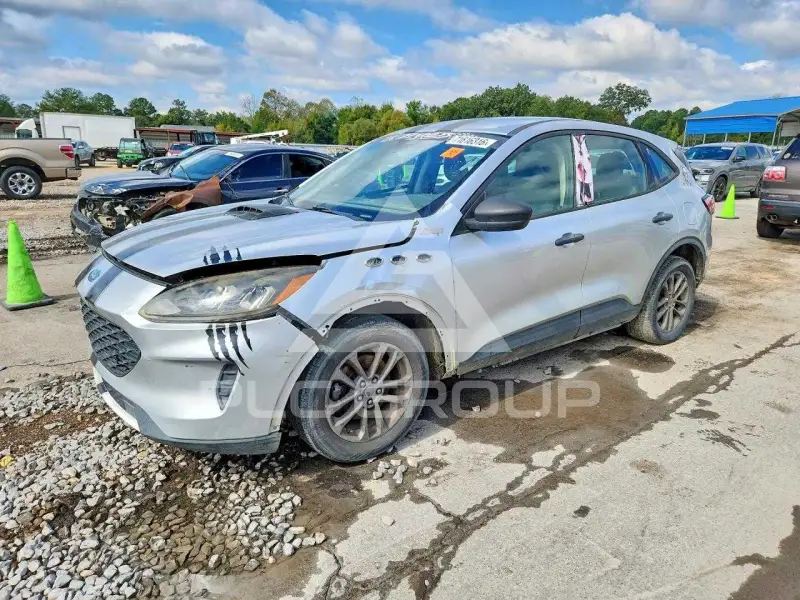 2020 Ford ESCAPE photo