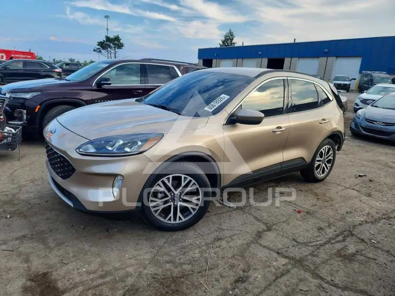2020 Ford ESCAPE photo