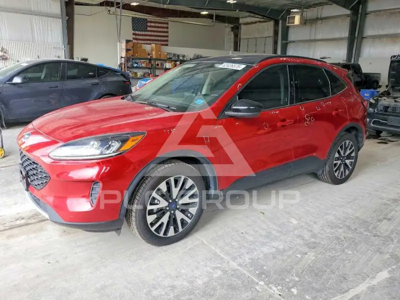 2020 Ford ESCAPE photo