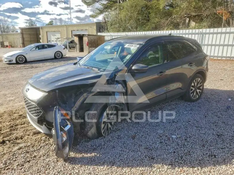 2020 Ford ESCAPE photo