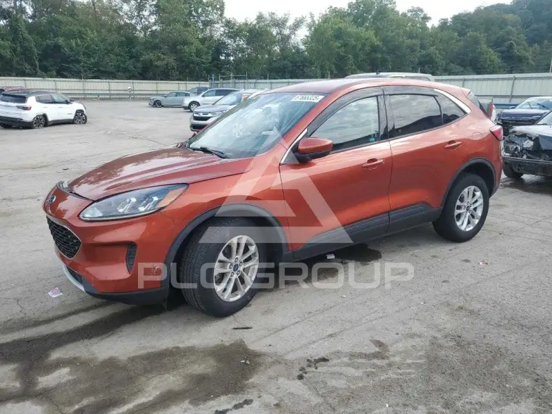 2020 Ford ESCAPE photo