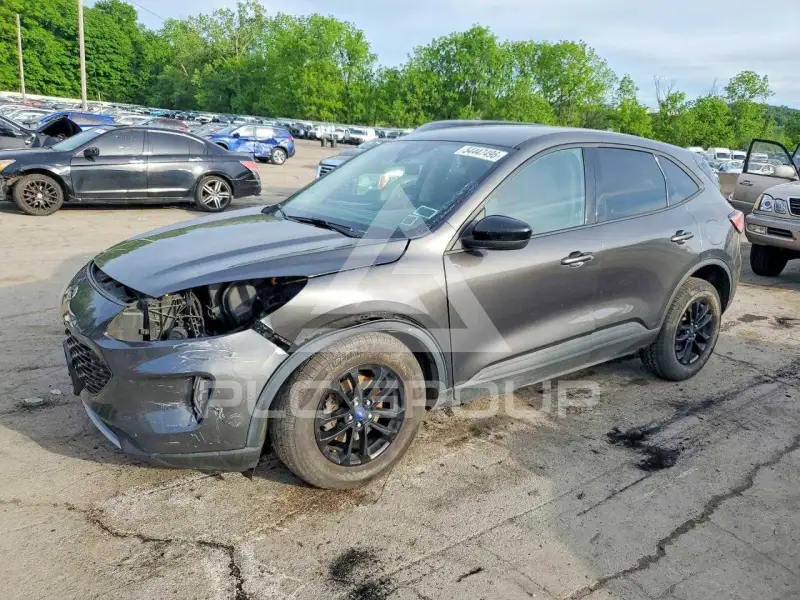 2020 Ford ESCAPE photo