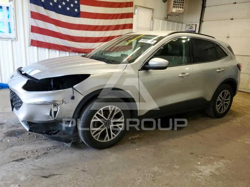 2020 Ford ESCAPE photo