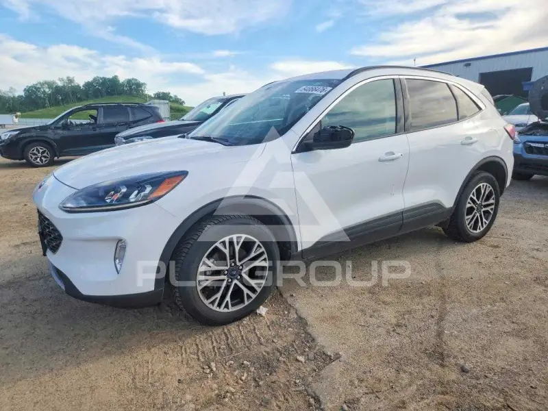 2020 Ford ESCAPE photo