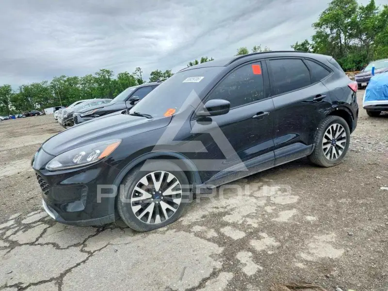 2020 Ford ESCAPE photo