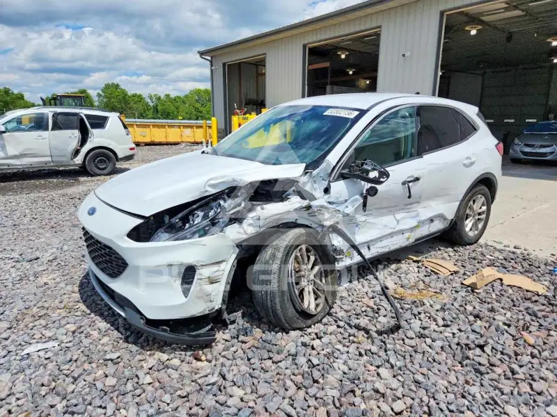2020 Ford ESCAPE photo