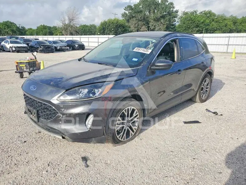 2020 Ford ESCAPE photo