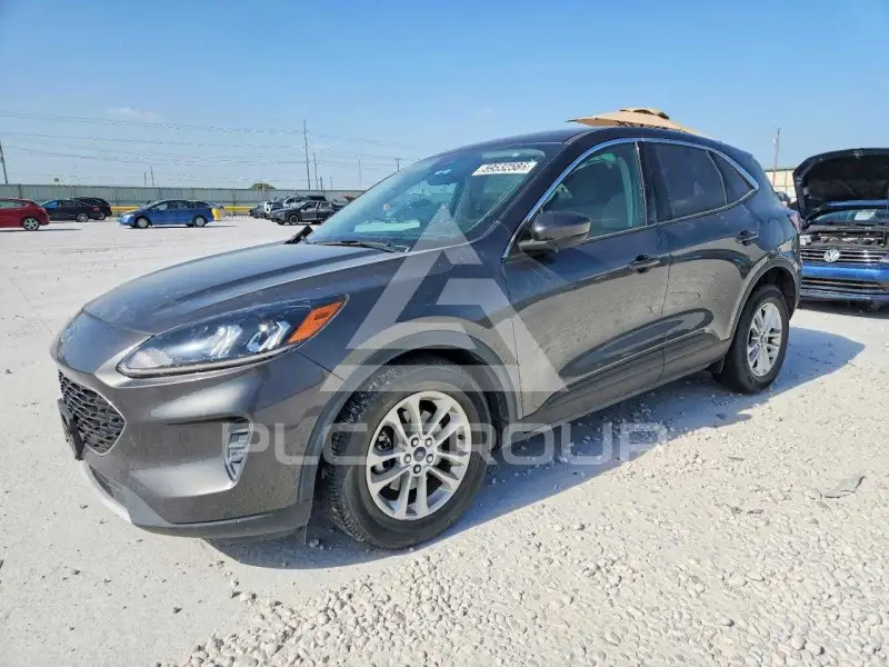 2020 Ford ESCAPE photo
