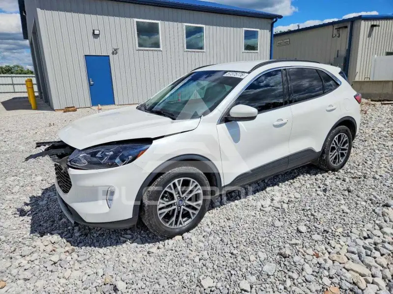 2020 Ford ESCAPE photo