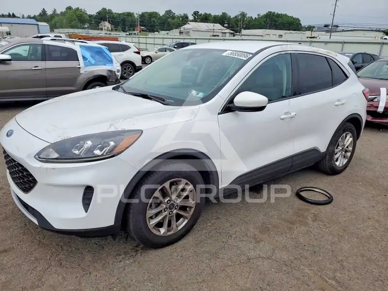 2020 Ford ESCAPE photo