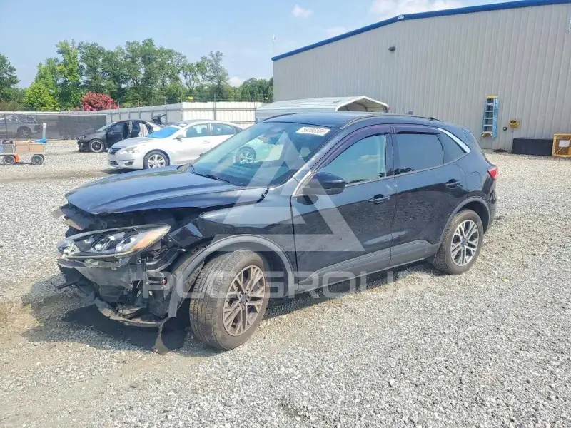 2020 Ford ESCAPE photo